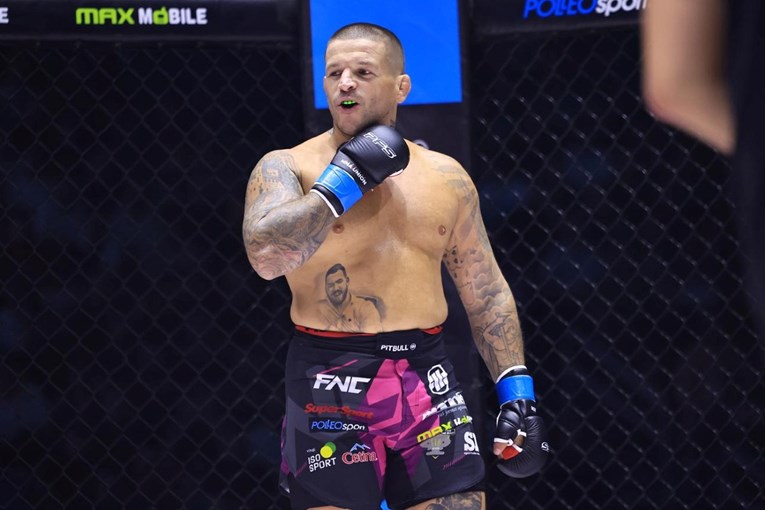 Vaso Bakočević prozvao hrvatskog boksača. Ovaj mu odgovorio: Bilo gdje i bilo kad