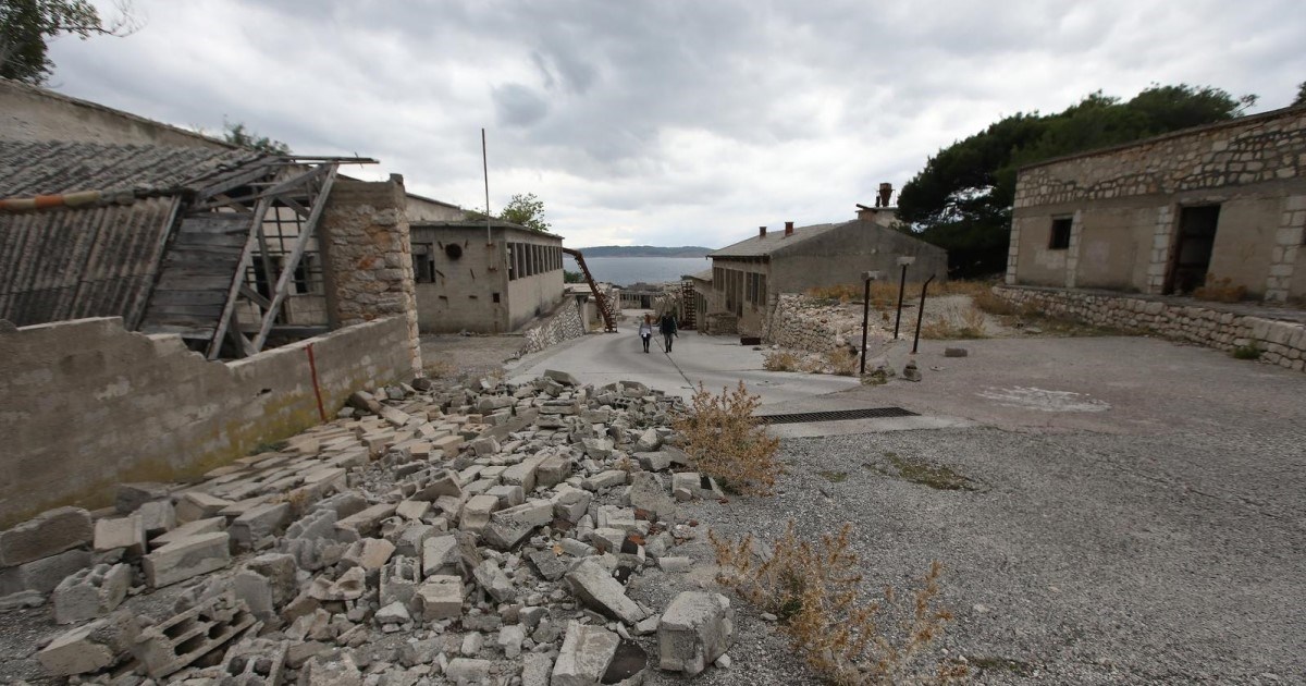 Documenta: Goli otok se mora zaštititi, zgrade propadaju