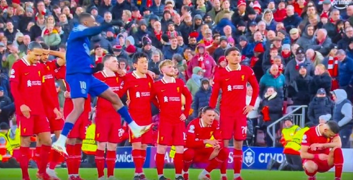 Cijeli Liverpool u šoku, jedan igrač PSG-a u deliriju. Viralni video s Anfielda