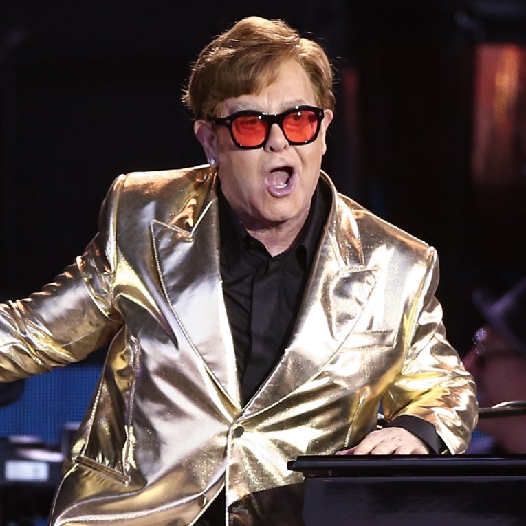 Elton John o oslabljenom vidu: Više ne mogu ni gledati sinove kako igraju nogomet