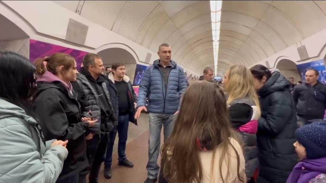 VIDEO Kličko: Obišao sam grad, ušao u metro gdje se ljudi skrivaju, hrabrio ih