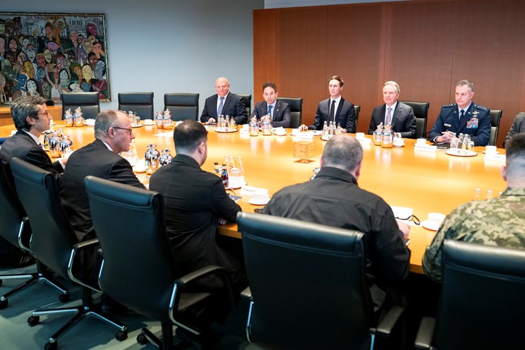 U Berlinu počeli pregovori Ukrajine i SAD-a o prekidu vatre