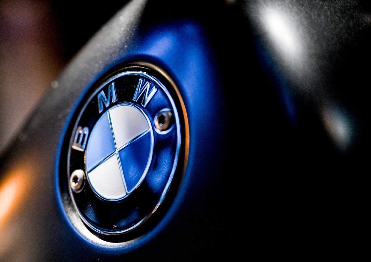 Što znači BMW?