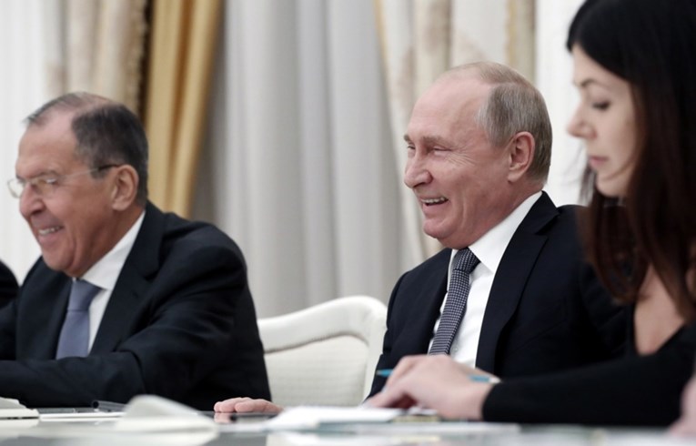 Raste strah od ruskog utjecaja. Bivša Putinova prevoditeljica nadzire mađarske izbore