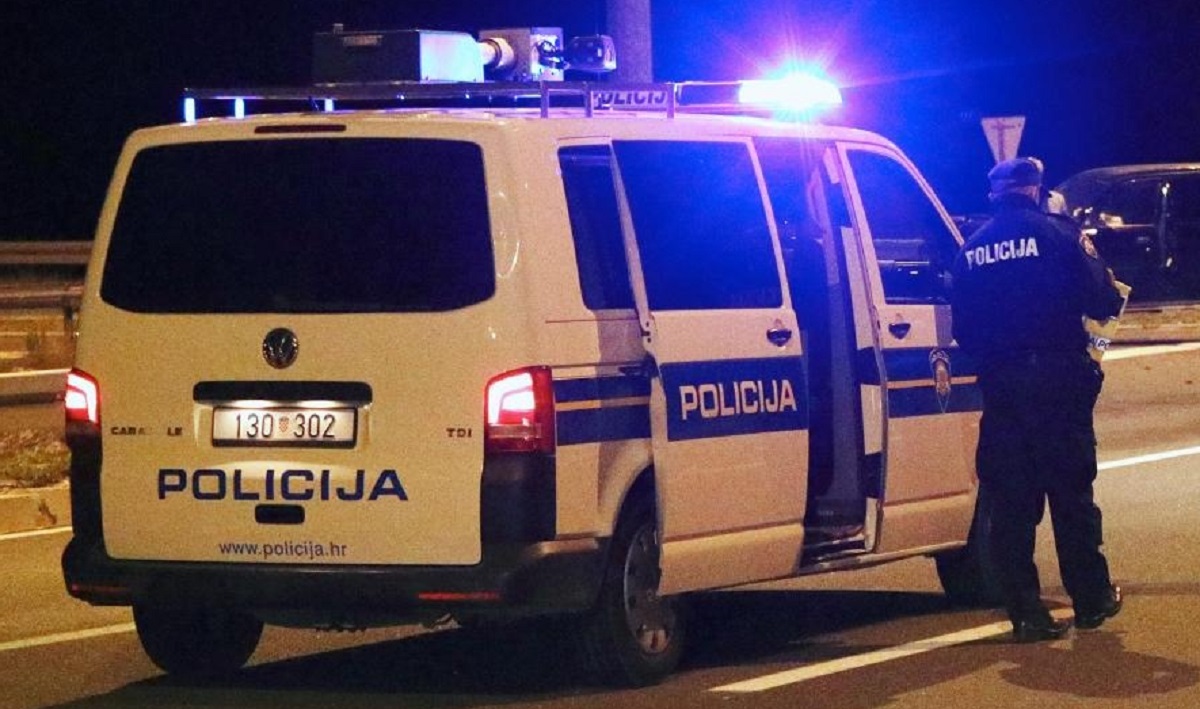 Trojica u Kaštelima otela 20-godišnjaka, mlatili ga, prijetili, tražili novac