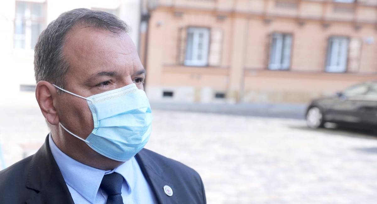 Beroš: Nitko na svijetu nema resurse da kontrolira nose li svi maske