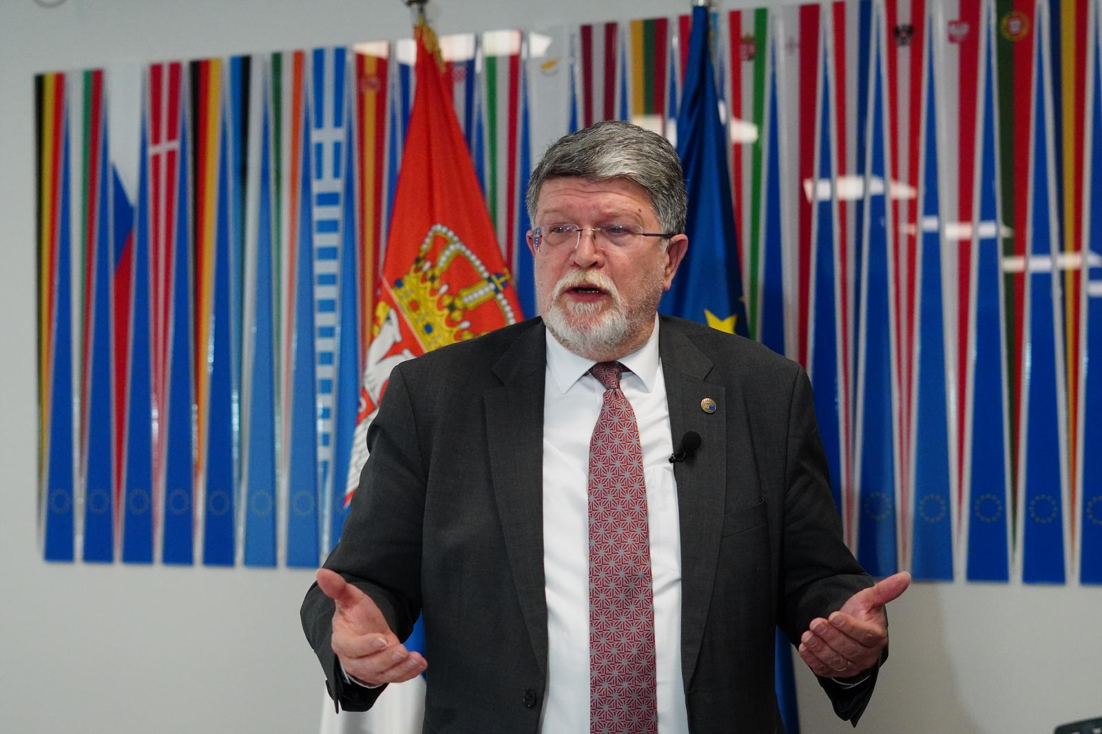 Vučić: "Sjeli mrzitelji Srbije i dogovorili da će doći u Beograd". Picula odgovorio