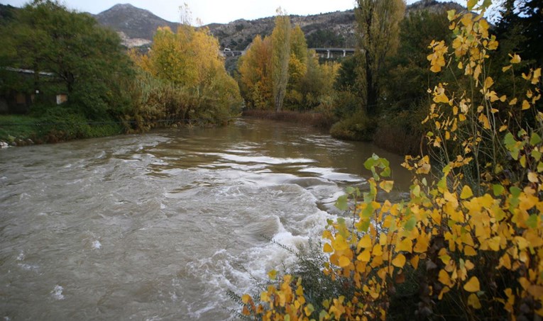 Zamutio se izvor rijeke Jadro iz koje vodu pije šire splitsko područje