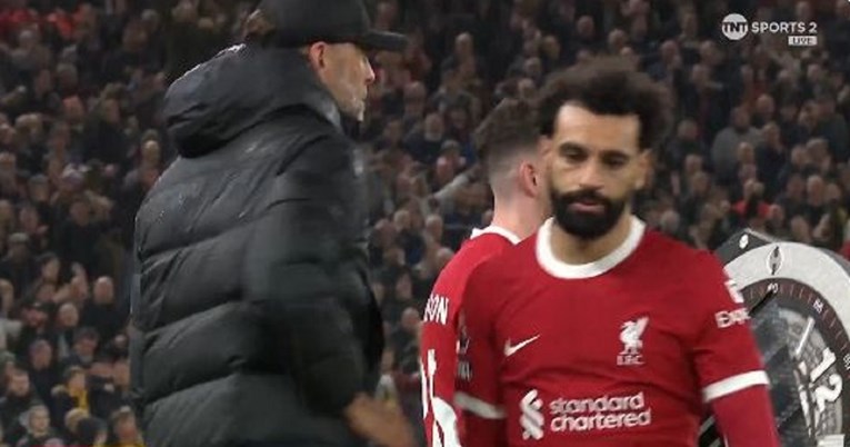 Klopp je pokazao Salahu da ide van, a Liverpool je trebao gol. Gledajte reakciju asa