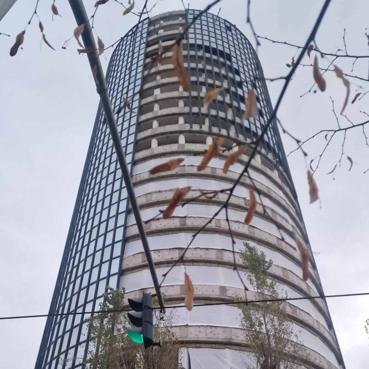 Ovako danas izgleda Cibonin toranj u Zagrebu. Evo što stoji u pozadini