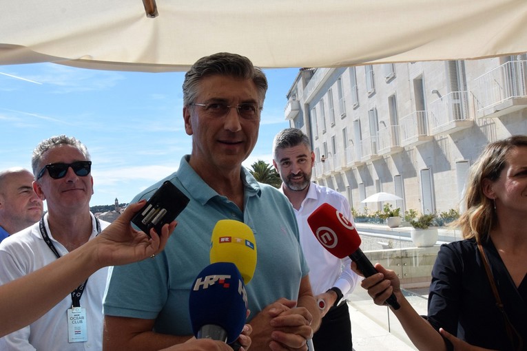 Plenković: U zdravstvo smo uložili 3 milijarde eura, a sad se izvlači jedna mala tema