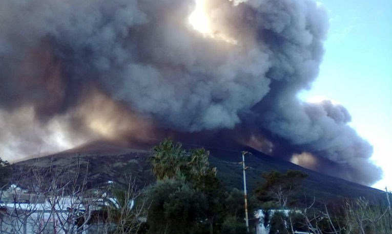 Turisti o erupciji u Italiji: "Bilo je kao u paklu, s neba je padala vatra"