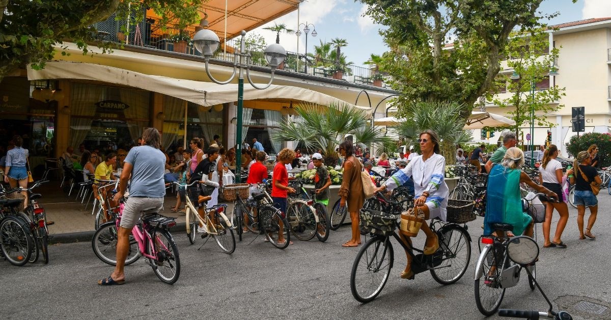 Turistkinja u Italiji kupila lažnu dizajnersku torbu pa dobila 600 eura kazne