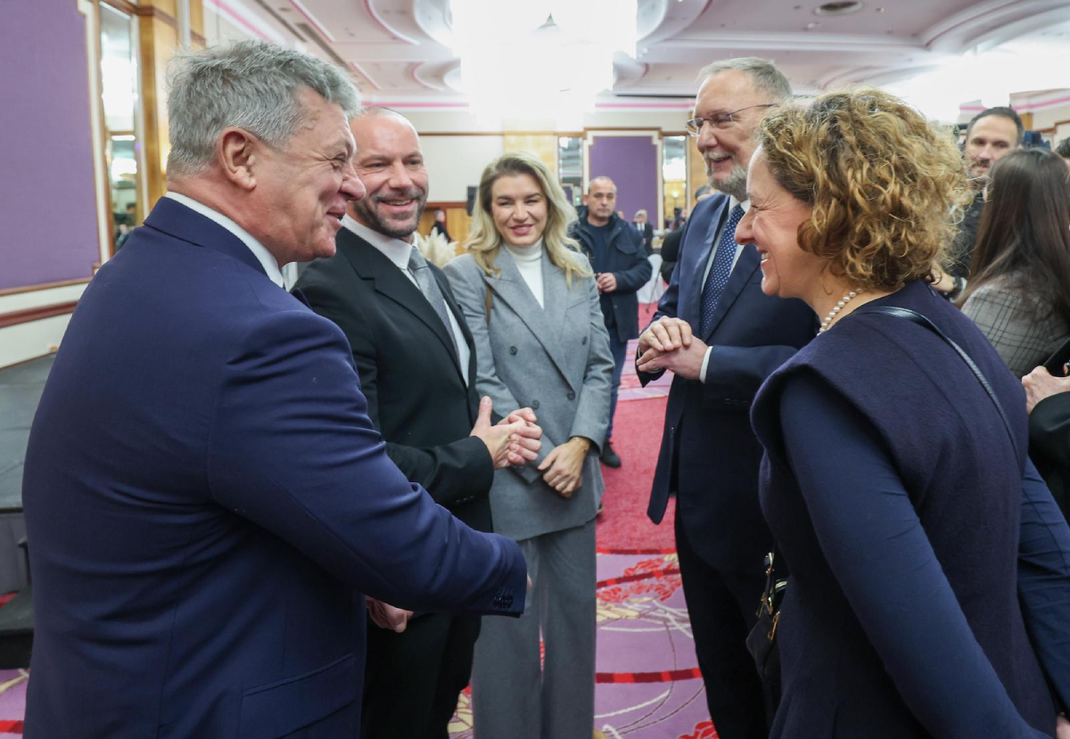 Na božićnom prijemu SNV-a spominjali ZDS. Došlo pola vlade