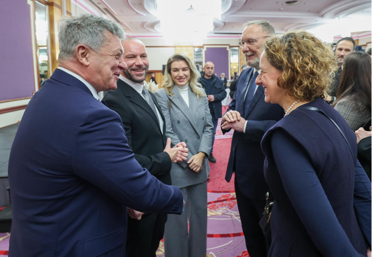 Na božićnom prijemu SNV-a spominjali ZDS, ustaške pjesme, crnilo na ulicama...