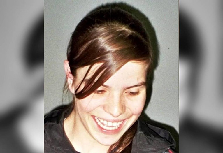 Najmlađa britanska dvostruka ubojica odrasla u zatvoru. Dobila premještaj u blaži režim