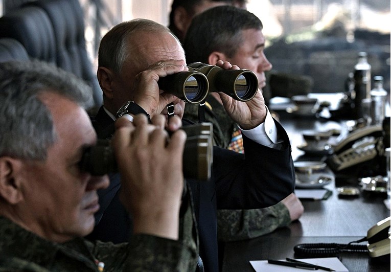 Trump gubi strpljenje i pritišće Ukrajinu. "Putin ima novca za još godine rata"