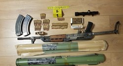 Zaštitar kluba u Kninu pretukao maloljetnika, u stanu mu našli gomilu oružja