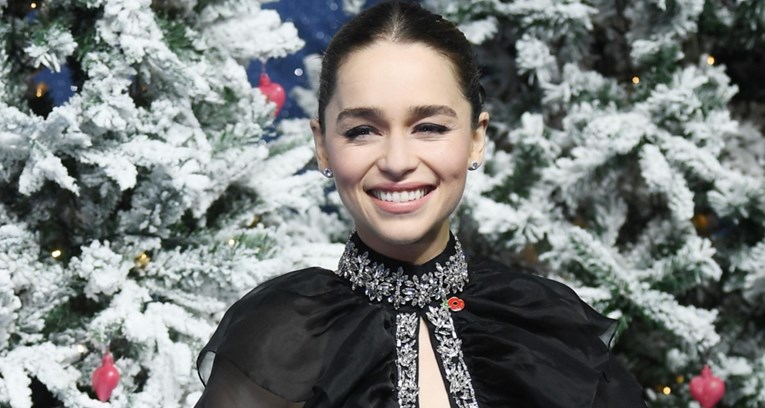 Emilia Clarke riskirala i zablistala u haljini s nezgodnim dekolteom