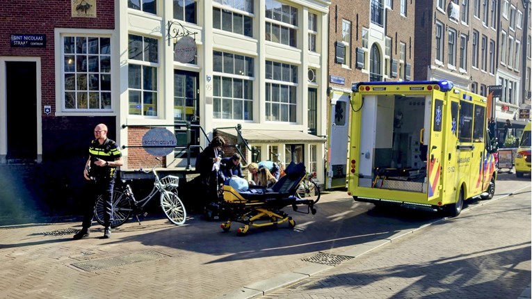 Napad u Amsterdamu, najmanje pet ljudi izbodeno