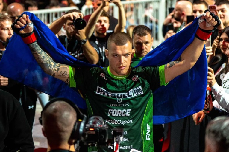Hrvatski MMA borac: Ulazim u kavez s ramskom zastavom. To ispunjava moje srce
