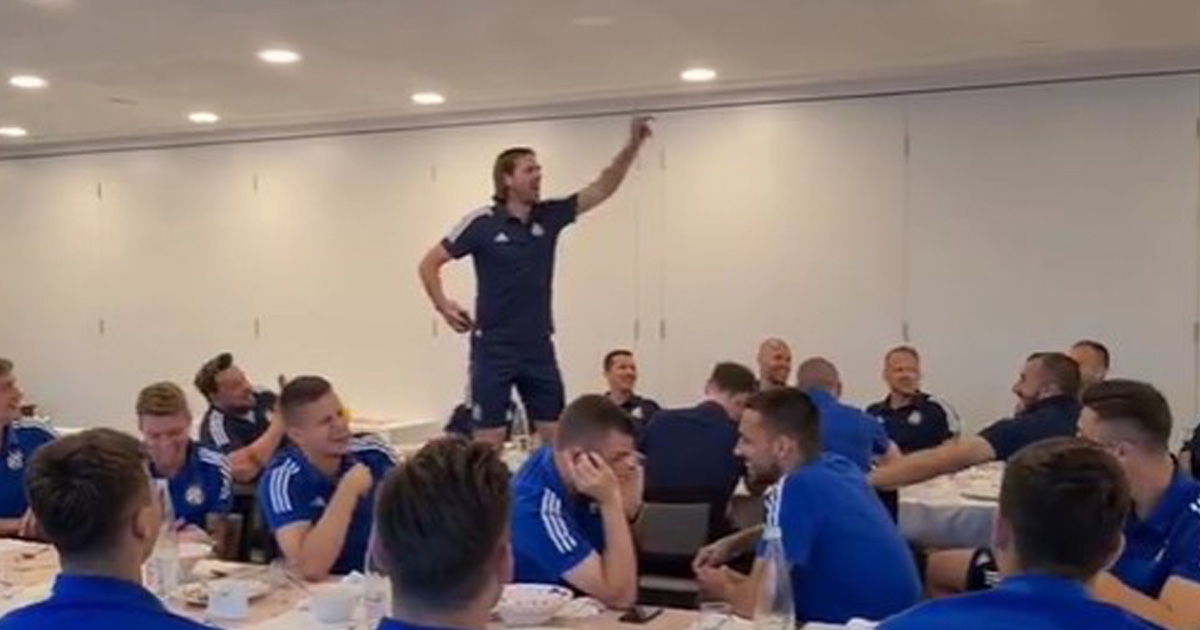 Legendarni dinamovac na pripremama zapjevao jedan od najvećih hitova hrvatske estrade
