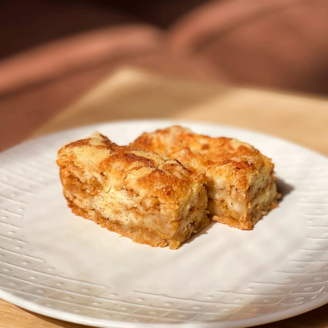 Hit kolač s jabukama koji ćete pripremati ravno 5 minuta - pišite recept 