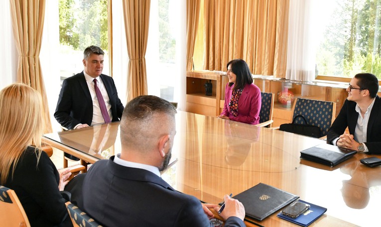 Milanović primio Divjak, pričali su o povratku učenika u škole