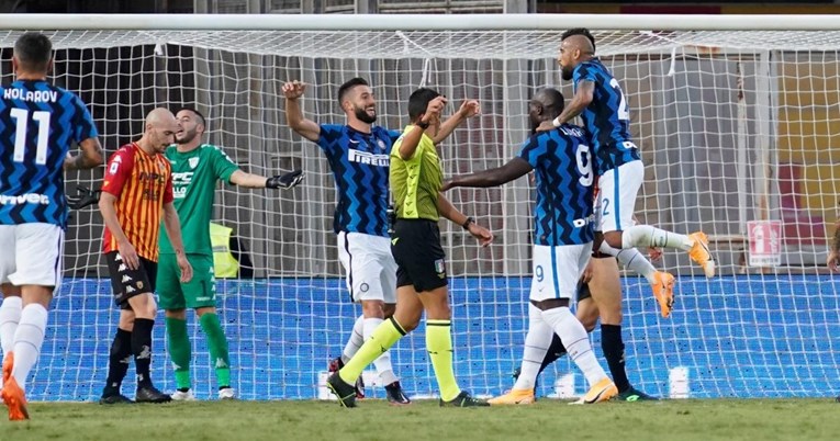 BENEVENTO - INTER 2:5 Moćni Inter na krilima najvećeg pojačanja razbio povratnika