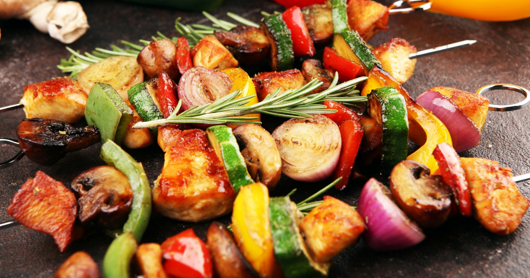 Ako volite okus povrća s roštilja, imamo recept za ražnjiće koje morate probati