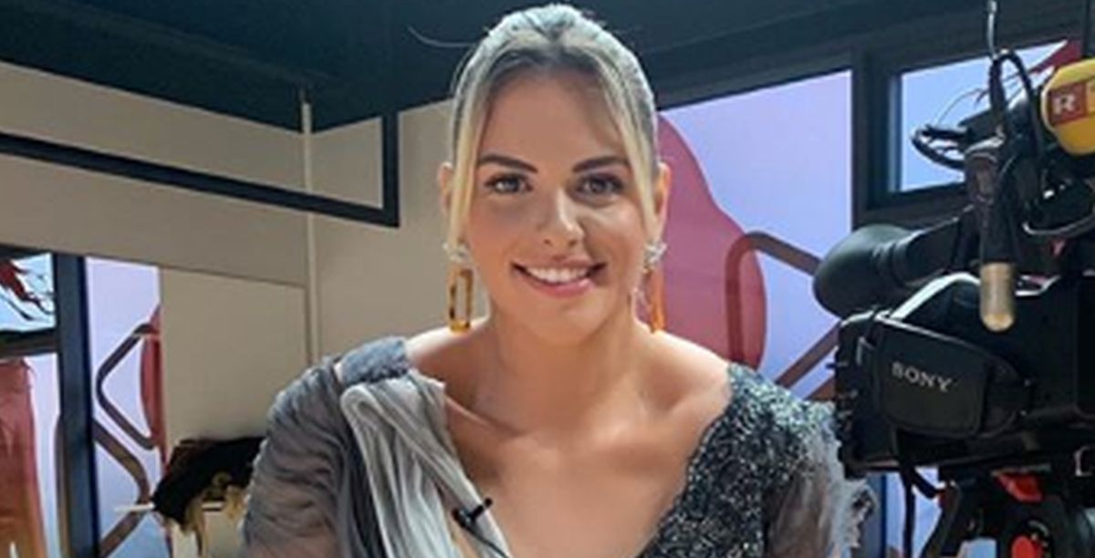 "Visi na tebi": Nina Martina iz ŽNV nakon devet godina obukla maturalnu haljinu