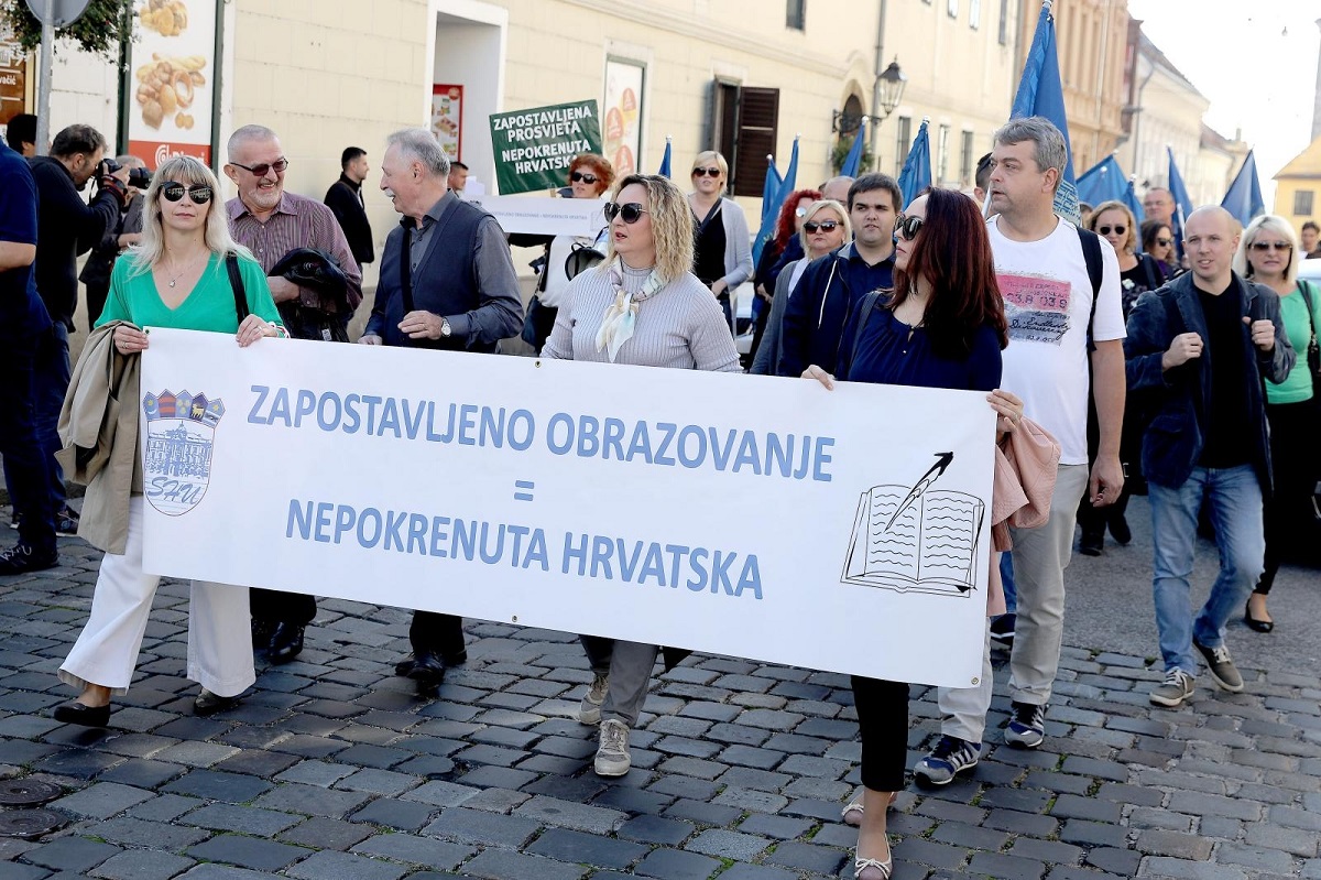 Kolike su zapravo prosječne plaće hrvatskih učitelja?