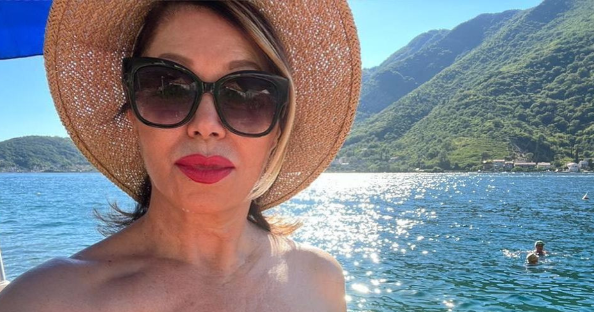 Neda Ukraden oduševila fanove fotkom u badiću, pišu joj: "Jedna od najljepših žena"