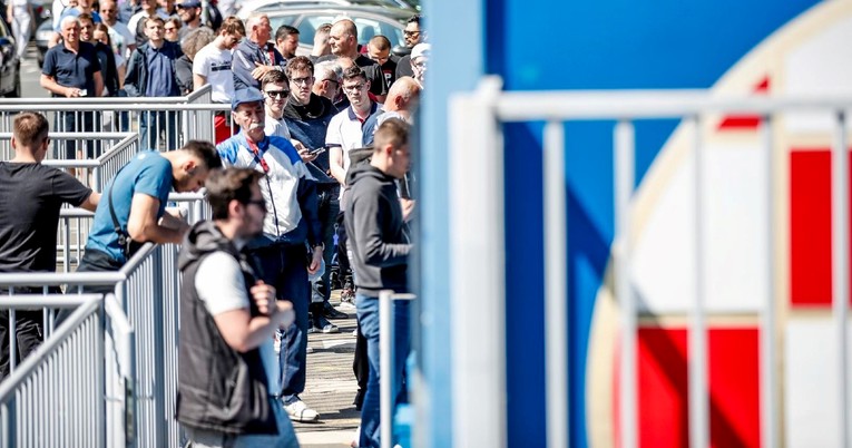 Euforija u HNL-u ne posustaje. Dinamo u tri sata prodao tri tisuće paketa za derbije
