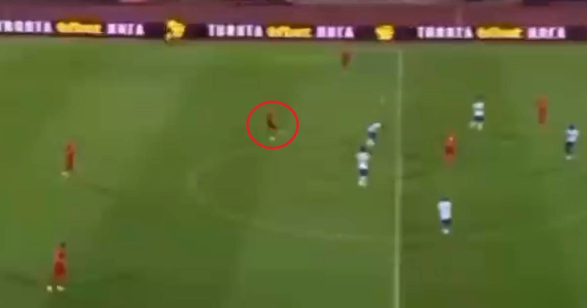 VIDEO Bivši igrač Hajduka primijetio gdje golman stoji. Uslijedio je nevjerojatan gol