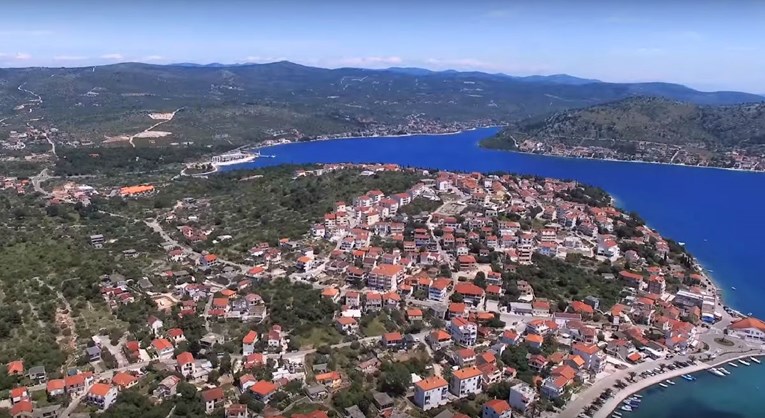 Devastiran još jedan otok na jadranskoj obali: "Ostala je jedino šumica"