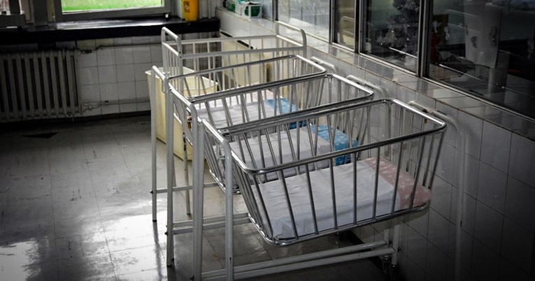U bolnici u Slavonskom Brodu tijekom poroda preminula beba