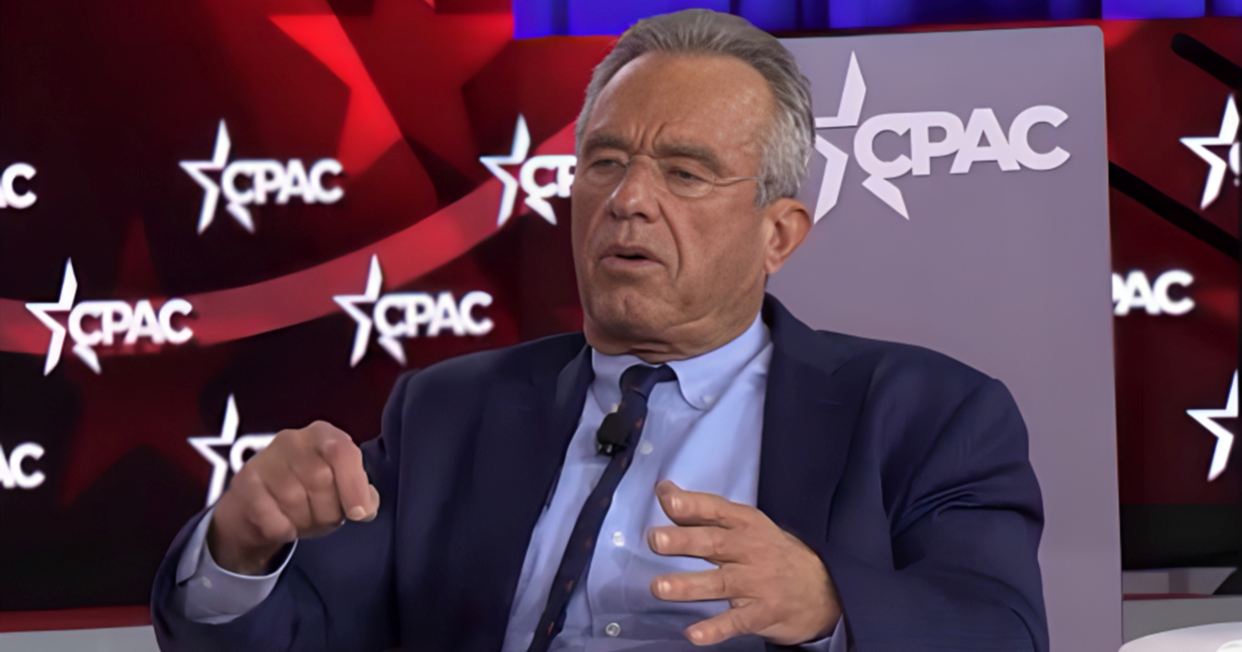 RFK Jr.: Trump je na papirnatom podmetaču nacrtao savršenu kartu Bliskog istoka