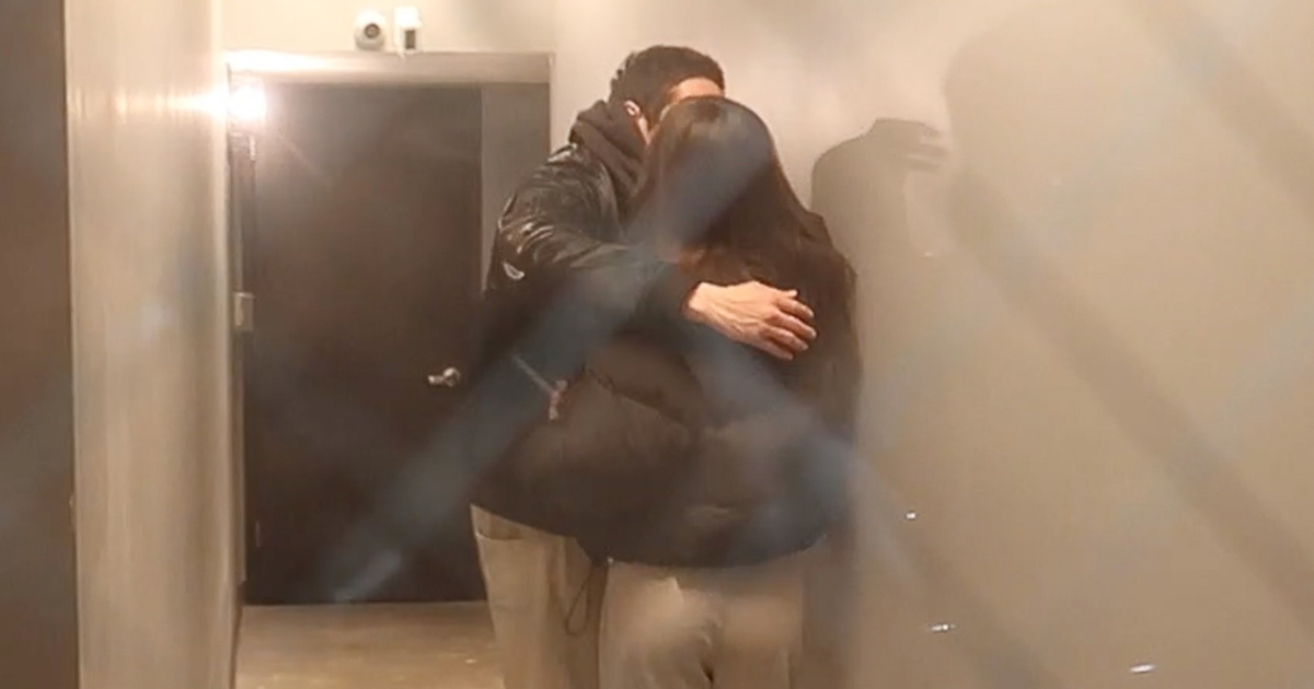 Nisu se uspjeli sakriti: Emily Ratajkowski i Pete Davidson snimljeni kako se ljube