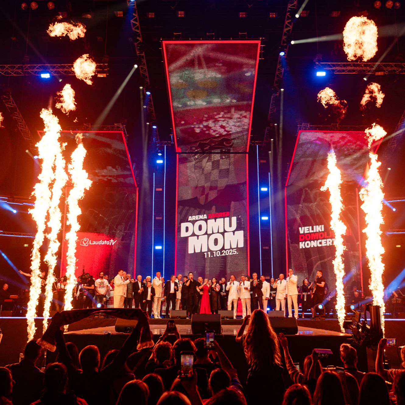 FOTO U Areni Zagreb održan domoljubni koncert Domu mom