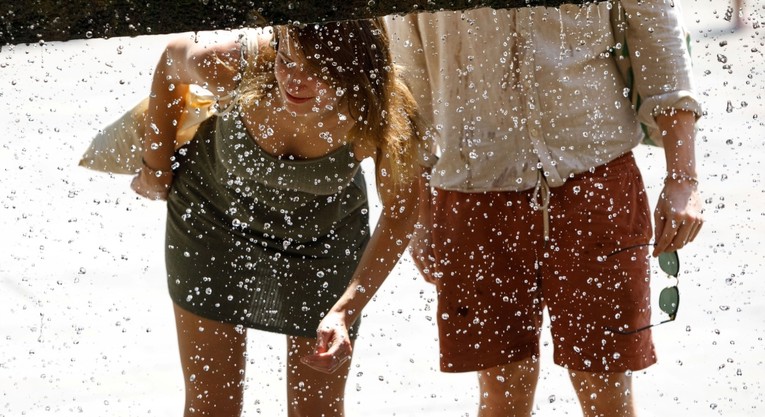 FOTO U Splitu je pakleno vruće, pogledajte ove prizore