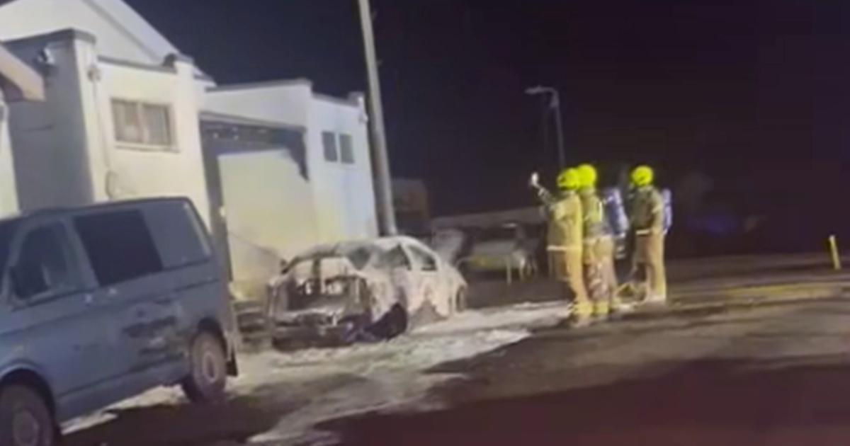 U Engleskoj zapalili džamiju dok su dvojica vjernika bila unutra