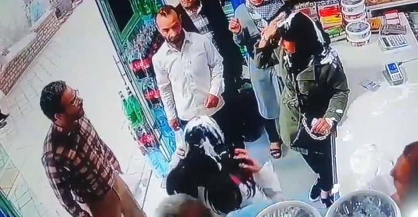 Uhićene dvije žene koje je Iranac zalio jogurtom jer nisu nosile hidžab