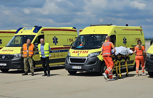 Ukrajinski ranjenici avionom stigli na liječenje u Hrvatsku