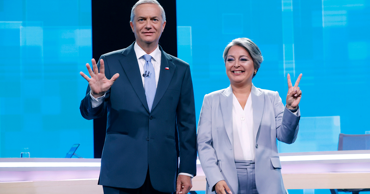 Desni&#x10D;ar ili komunistkinja. &#x10C;ileanci biraju novog predsjednika