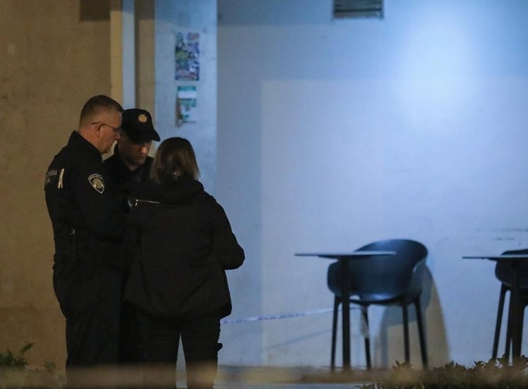 Upali u kafić, glumili policajce, napali vlasnika i radnike iz Srbije. "Svi na pod"