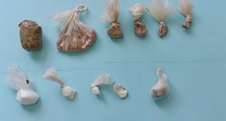 Policija pretresla stan 55-godišnjaka u Splitu, nađeni heroin, kokain, trava...