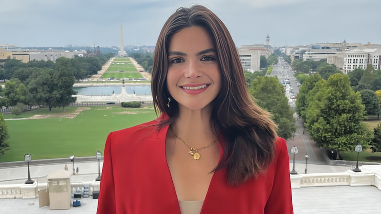 Britanija zabranila ulazak influencerici koja je spalila Kuran