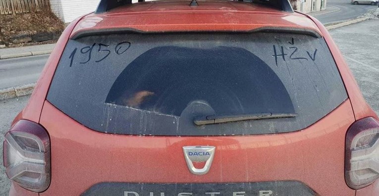 Hrvata u Norveškoj iznenadila poruka na autu ZG tablica: Nije me bilo 10 minuta