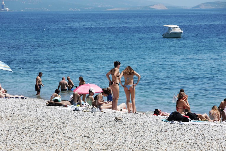 Na plaži u Rijeci povišeni nalazi E. coli. Testirat će se svakodnevno